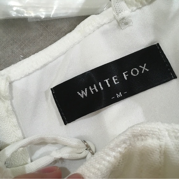 White Fox Boutique Women's White Lace Trim Corset Top Bustier Size M - Picture 4 of 6